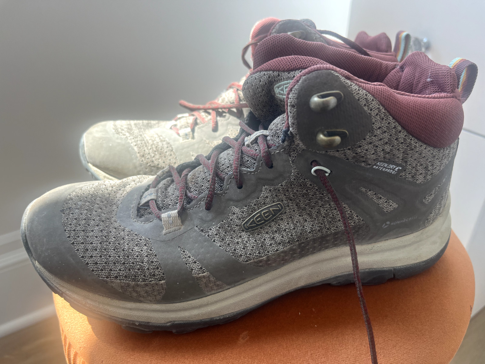 Keen Terradora II Waterproof Hiking/Camping Boot Size US 8 In Great Condition