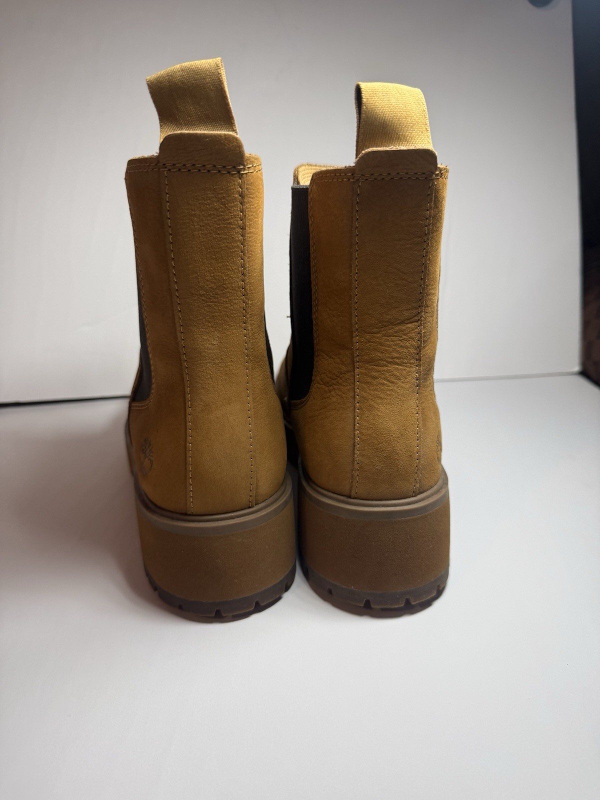 Timberland Womens Size 9 Carnaby Cool Wheat Nubuck Chelsea Shoes Boots