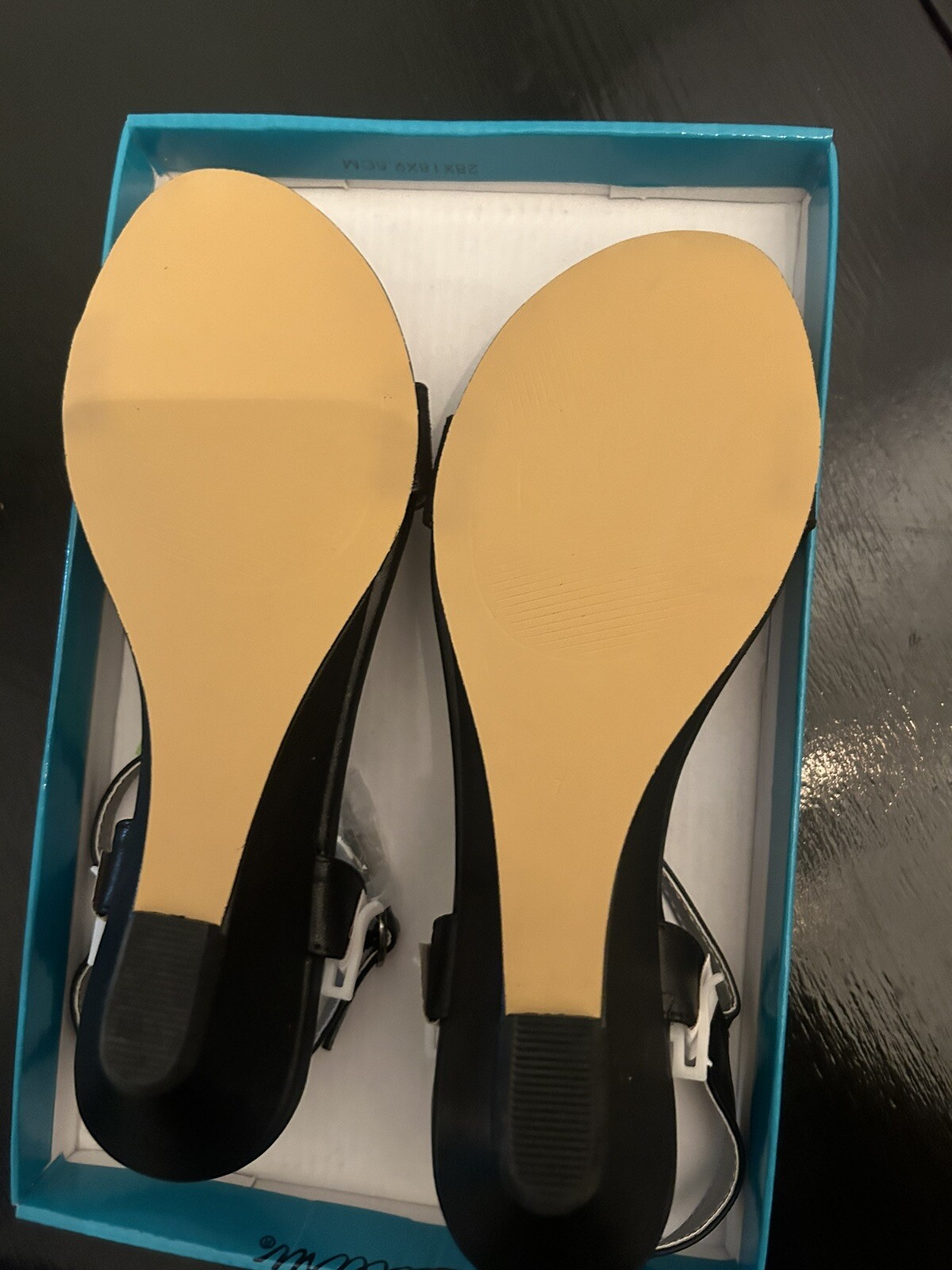 Bellini Lynn Women’s Sandal -Black- 7w