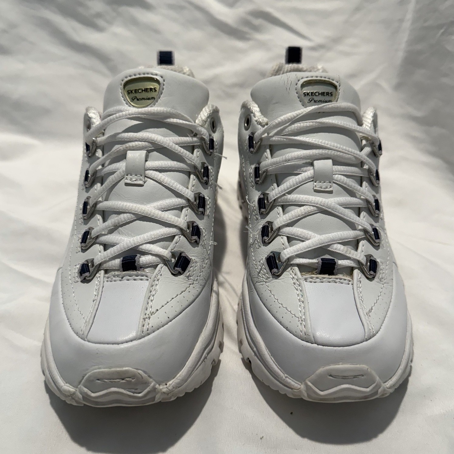 SKECHERS White Leather Lace Up Sneakers Logo Accent Low Top
