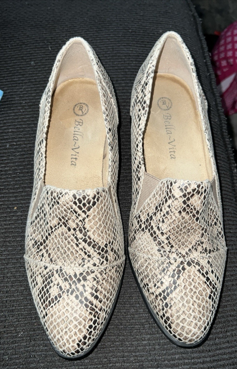 Bella Vita Ohara Faux Natural Snake Textured Fabric Upper Loafers Size 7.5M