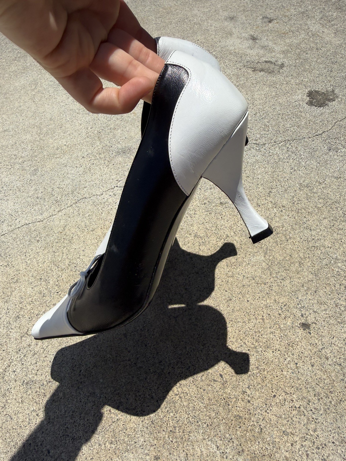 Via Spiga Pumps Women’s Size 9 M Shoes Mules Kitty Heels Leather Black & White