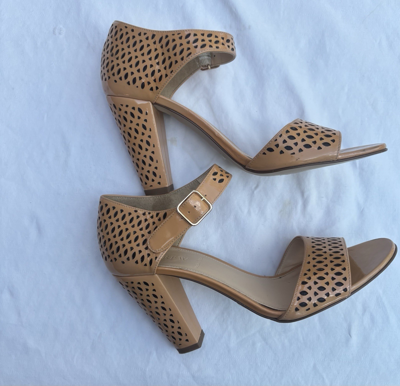 J Crew Women’s Perforated Sandals with Cut-Outs. Peach/Tan.Size 9.Made in Italy