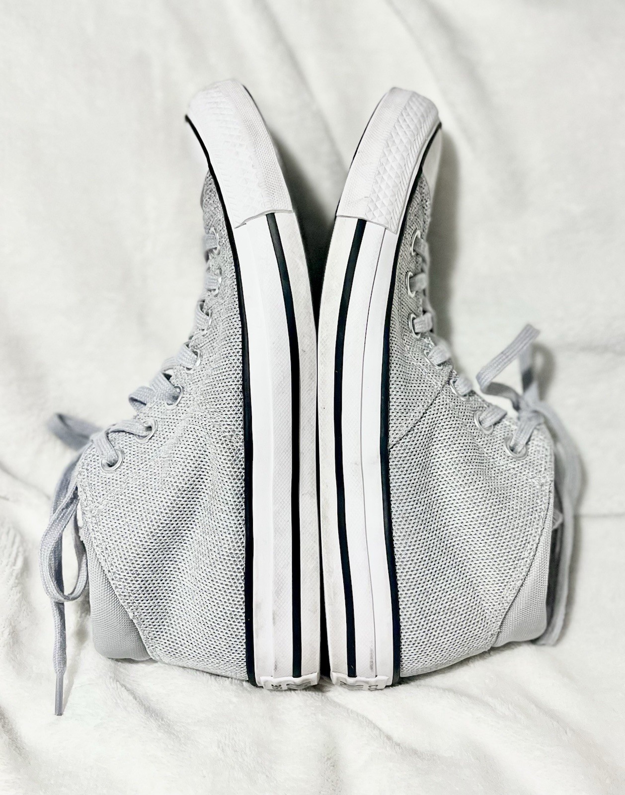 CONVERSE Chuck Taylor All Star Madison Mid High Top/Gray & White Sneakers Size 7