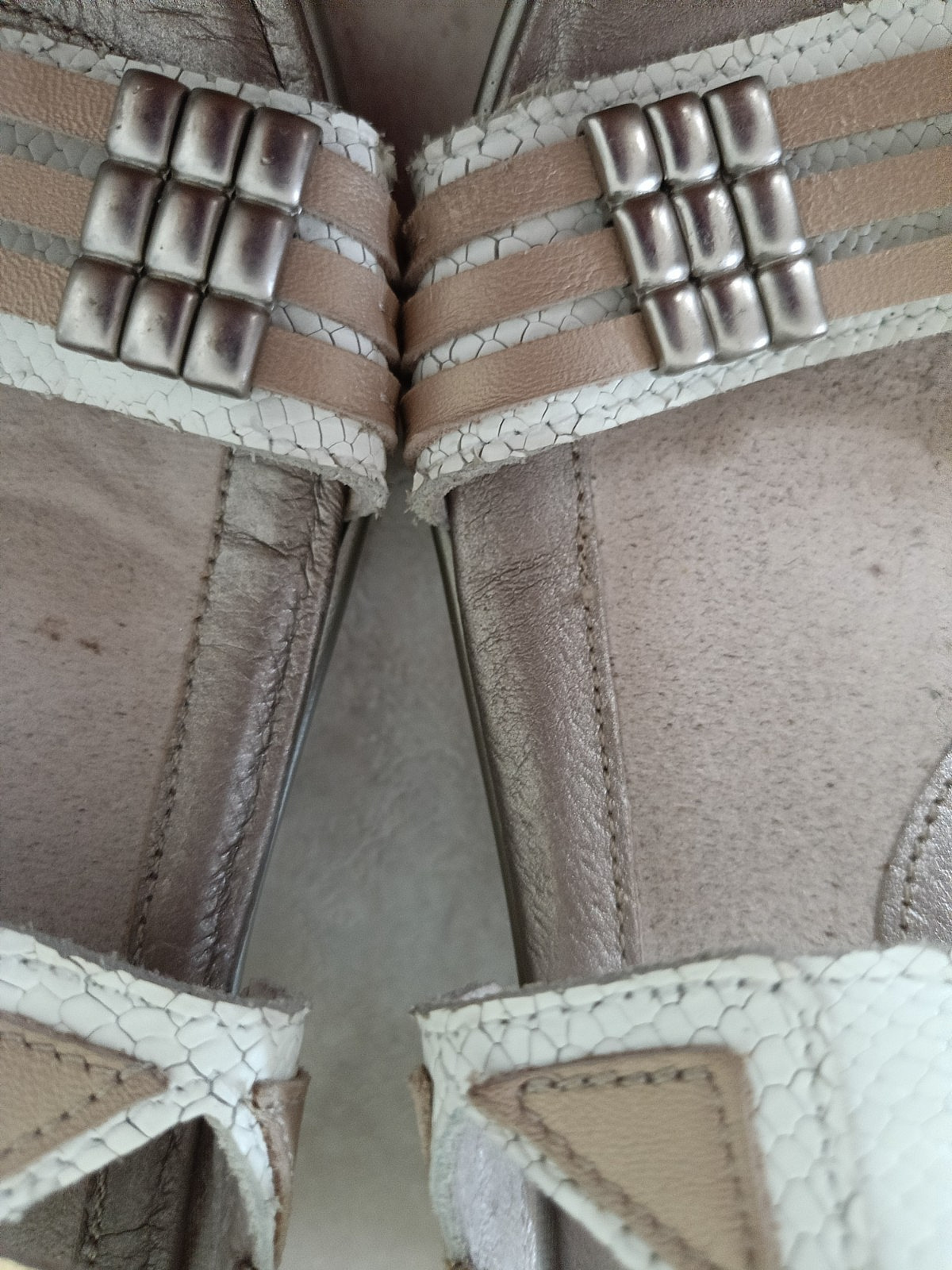 Naot Afrodita Heeled Leather Sandals Size EUR 38, US 7.5 White Gold