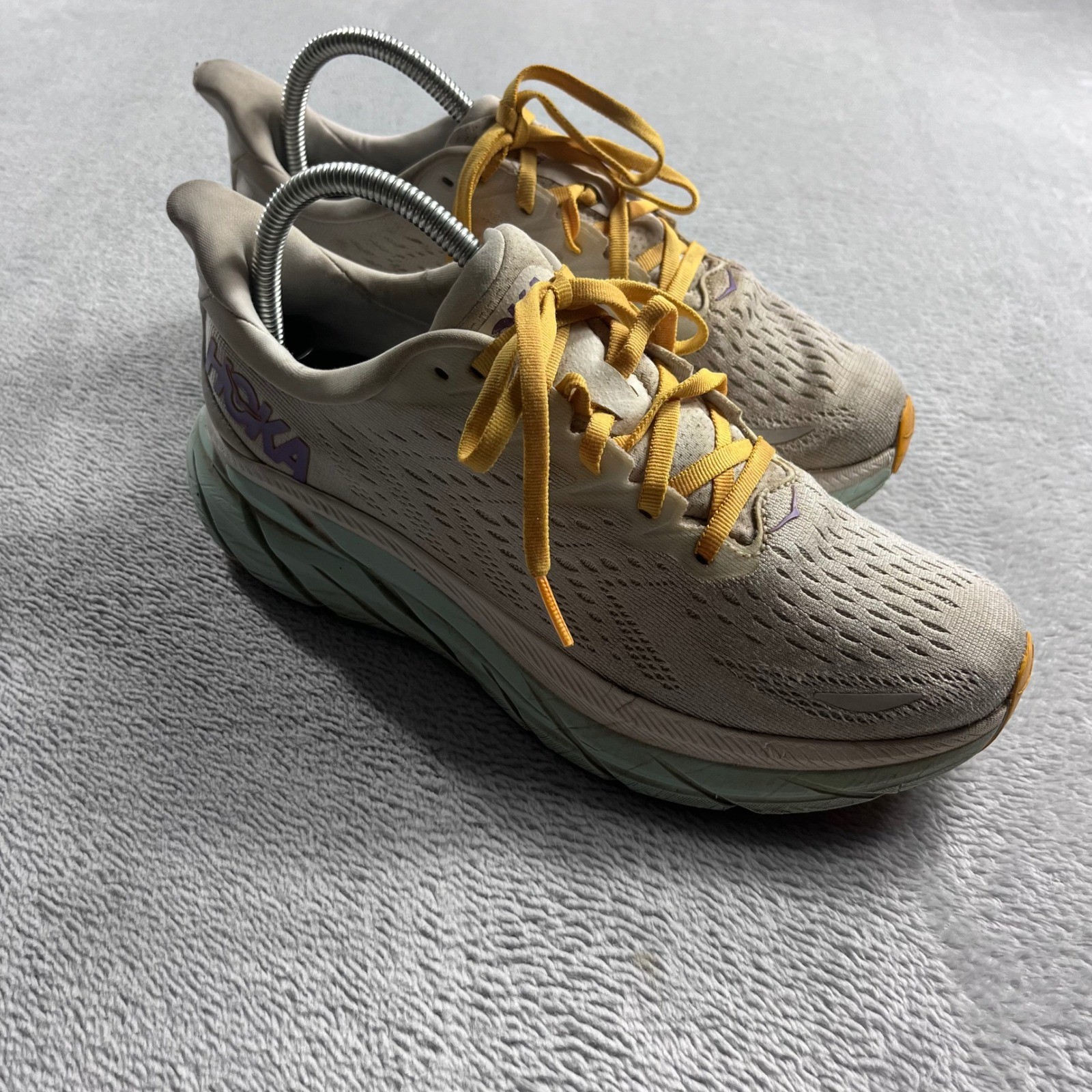 Hoka One One Clifton 8 Womens Running Shoes 8.5B Blanc De Blanc 1119394 BDBW