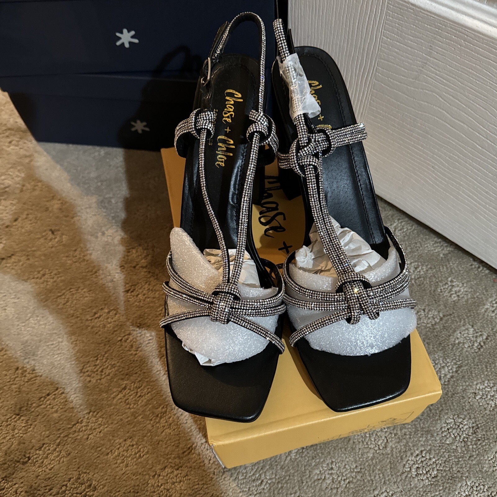 Chase & Chloe Azalea-2 Black Strappy Rhinestone Sandals. Sz 10. NIB!