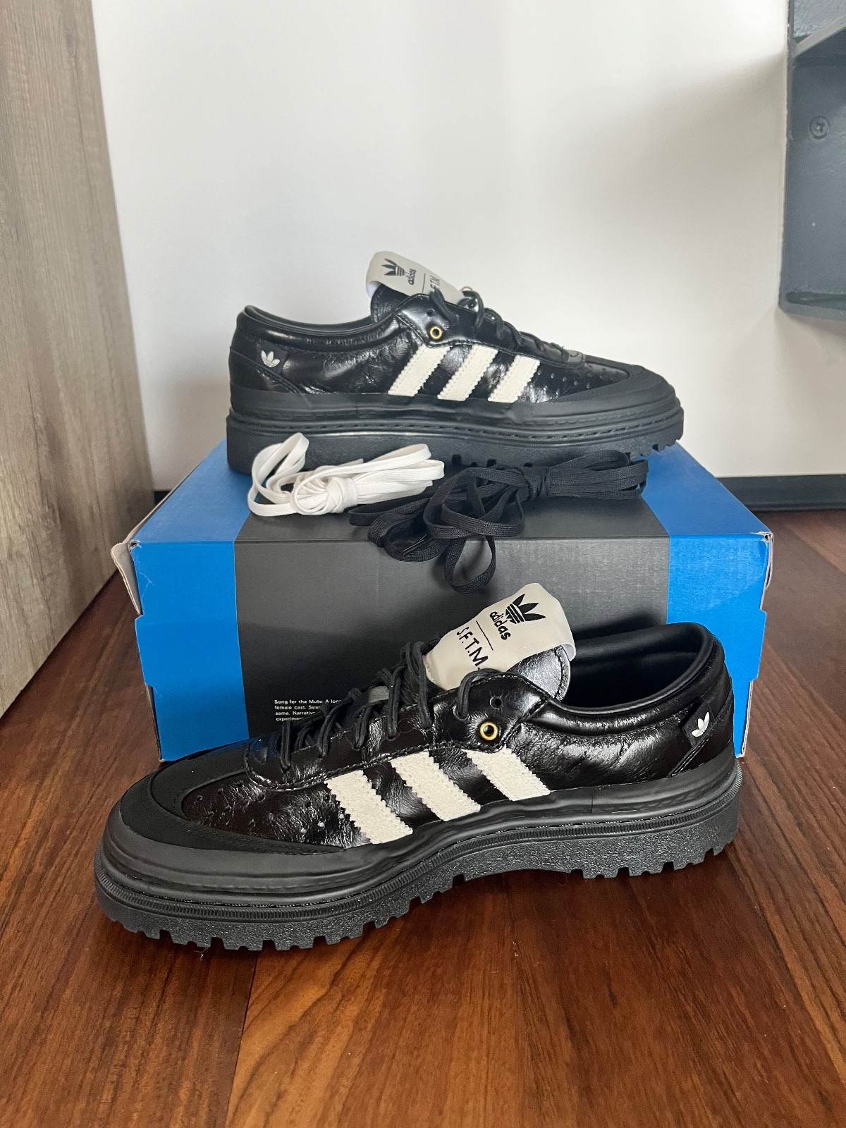 Size 7 – Song For The Mute x adidas Samba LX Freizeit Core Black Off White