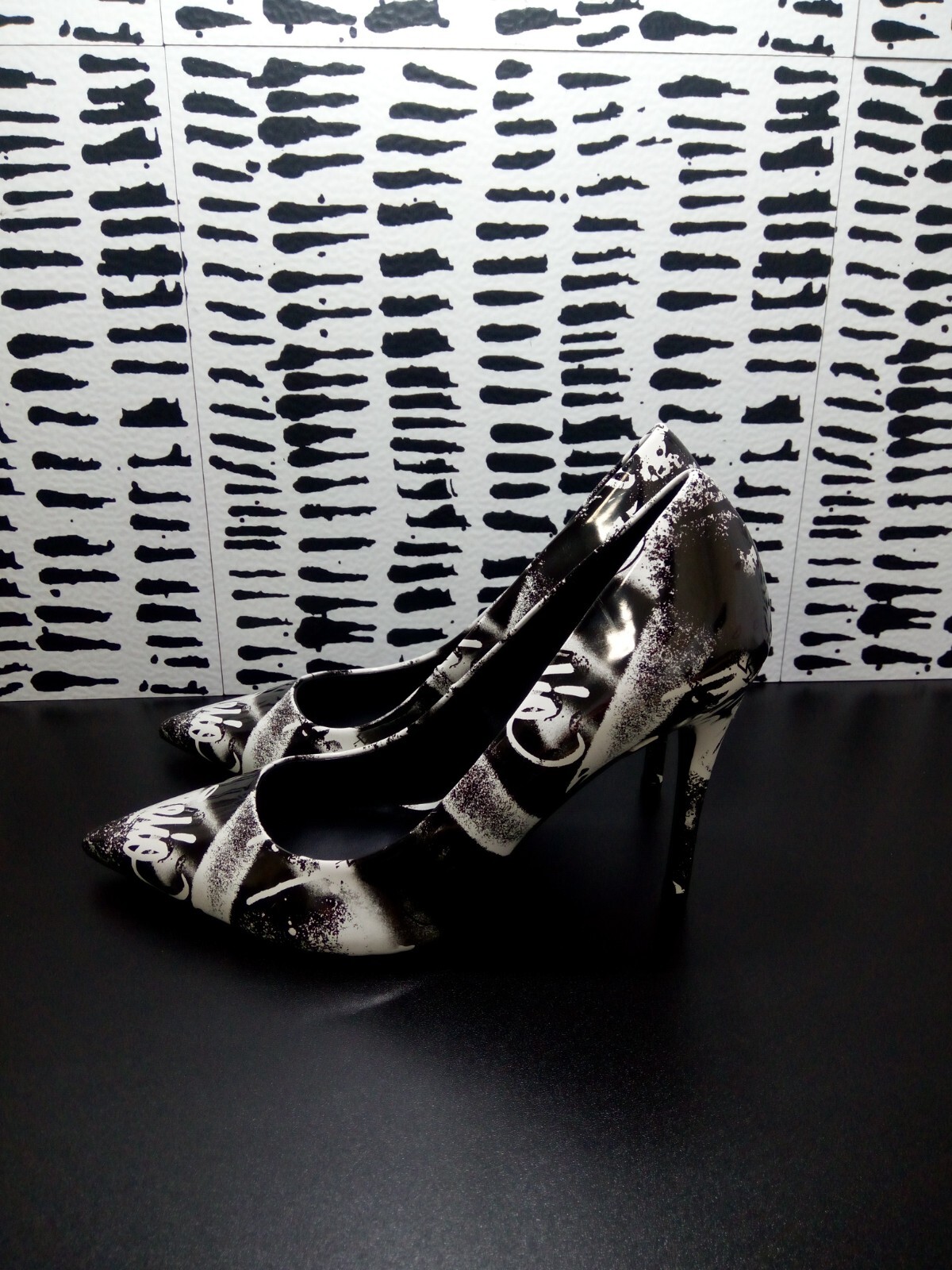 D’Amelio Footwear Karyenaa Graffiti Print Patent Pumps Size 9M