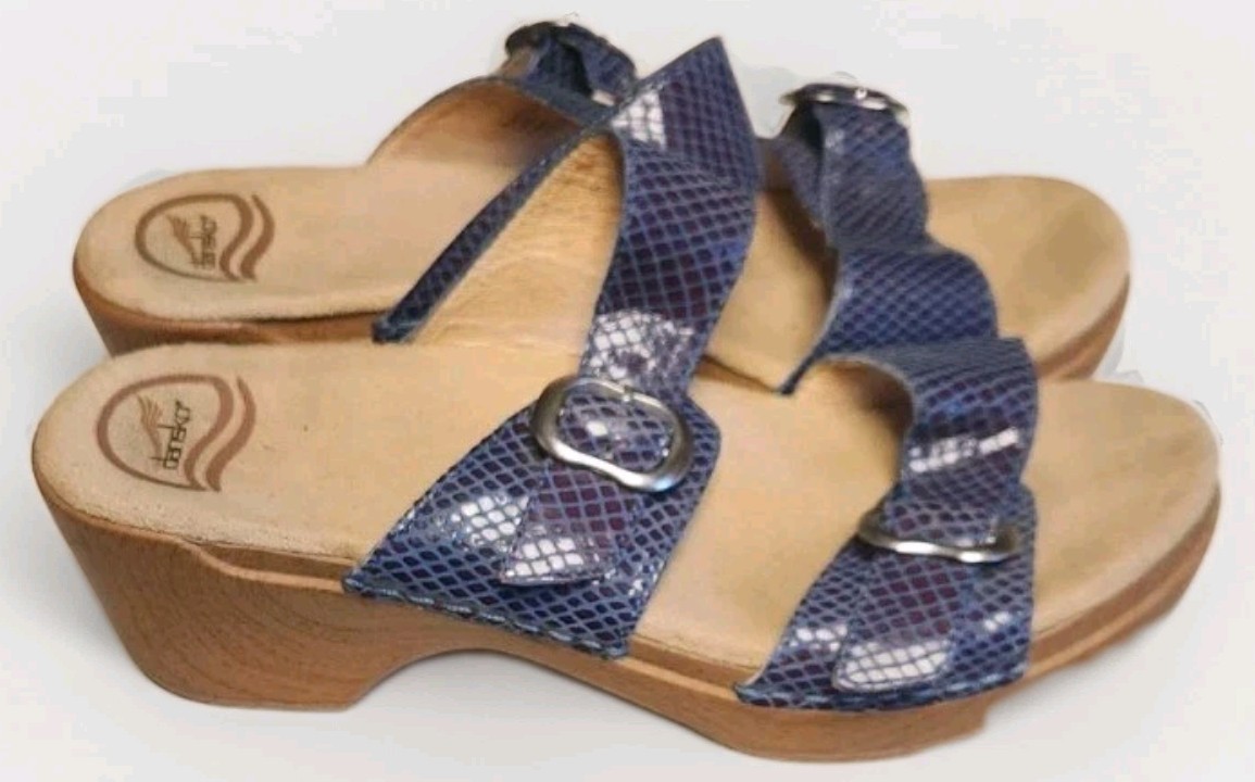 DANSKO Sophie Blue Snakeskin Leather Strap Buckle Sandals Clogs EUR 40 Women 9.5