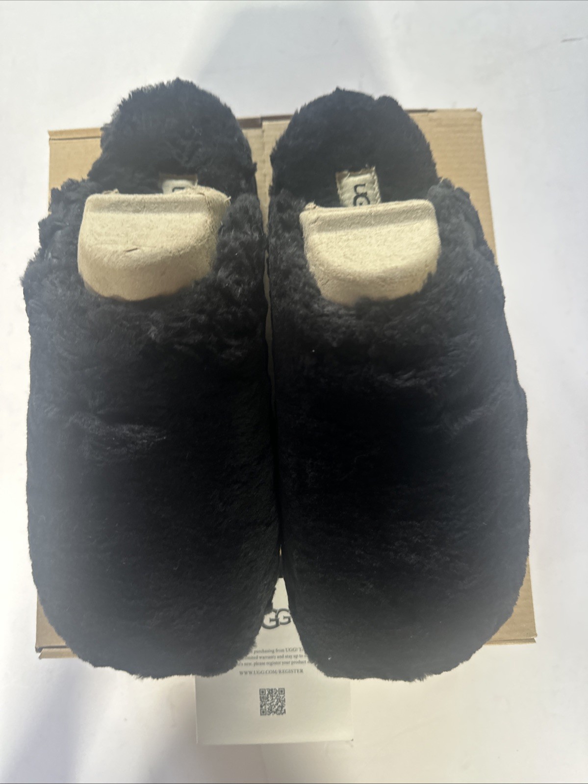 Ugg’s Fuzz Sugar Slides Size9 New With Box. Black