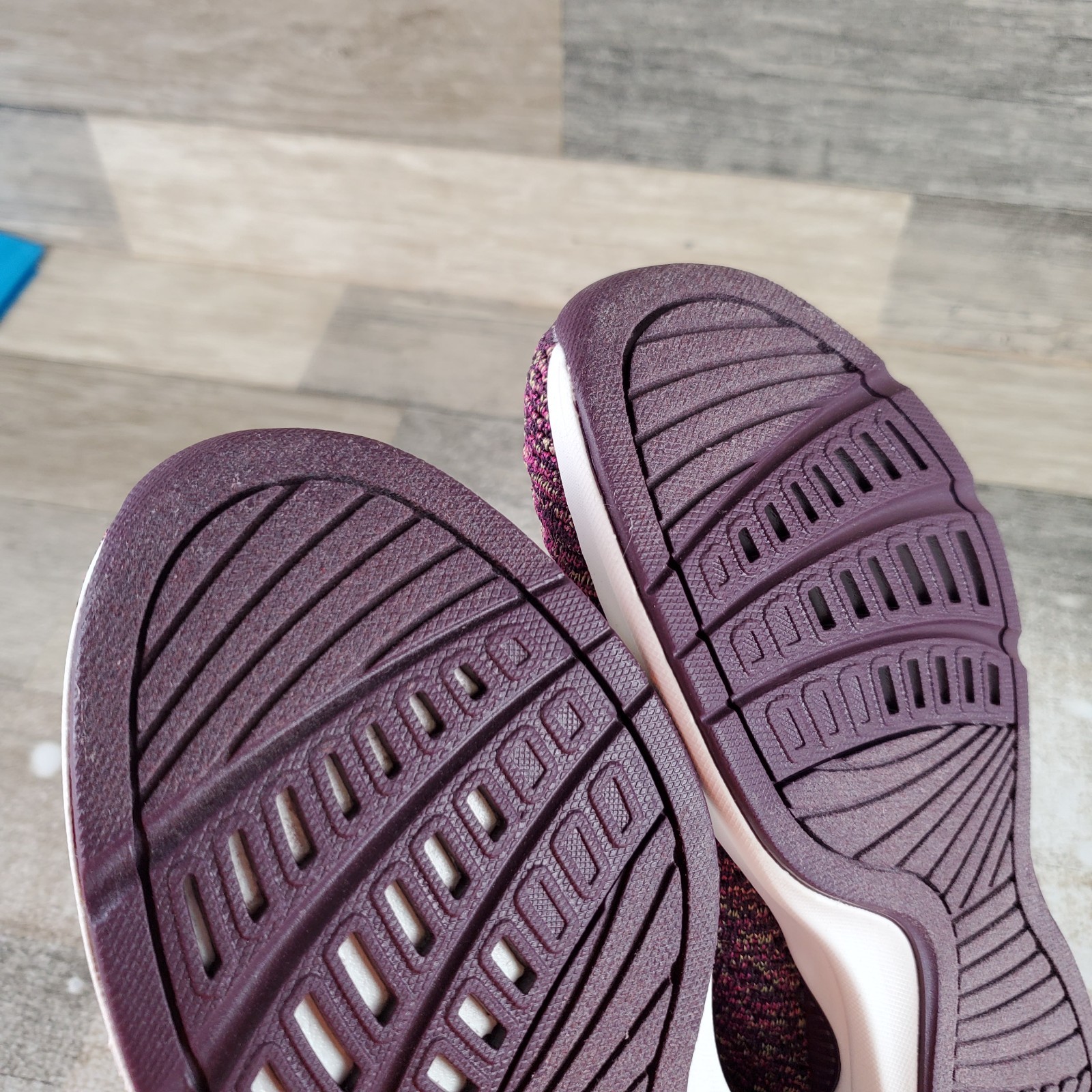 Kuru Stride Womens Shoes Sz 7.5 Plum Purple Confetti Knit Slip On Walking Shoes