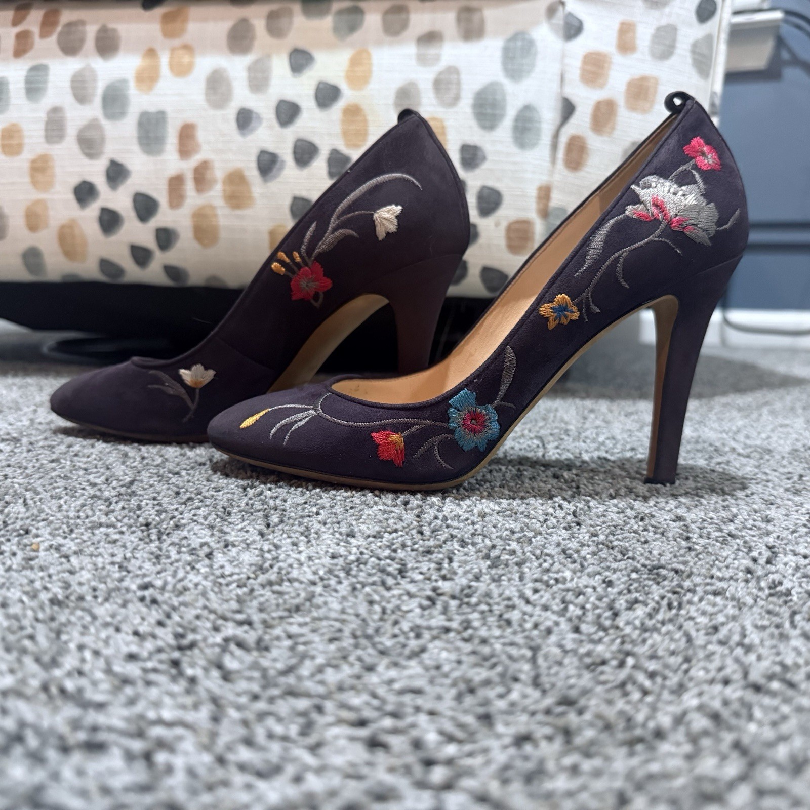 Jimmy Choo Embroidered Floral Pointed-Toe High Heels shoes. Dark Purple Size 6.5
