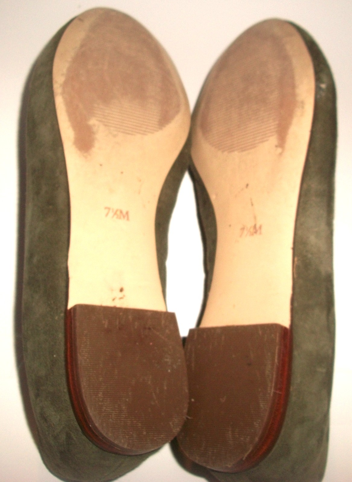 Talbot’s Ryan Embroidered Olive Green Suede Beagle Loafers 7.5M