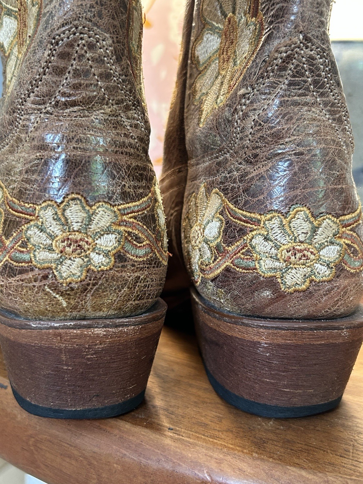 Macie Bean Women’s Western Knee High Leather Boots Floral Embroidered 7