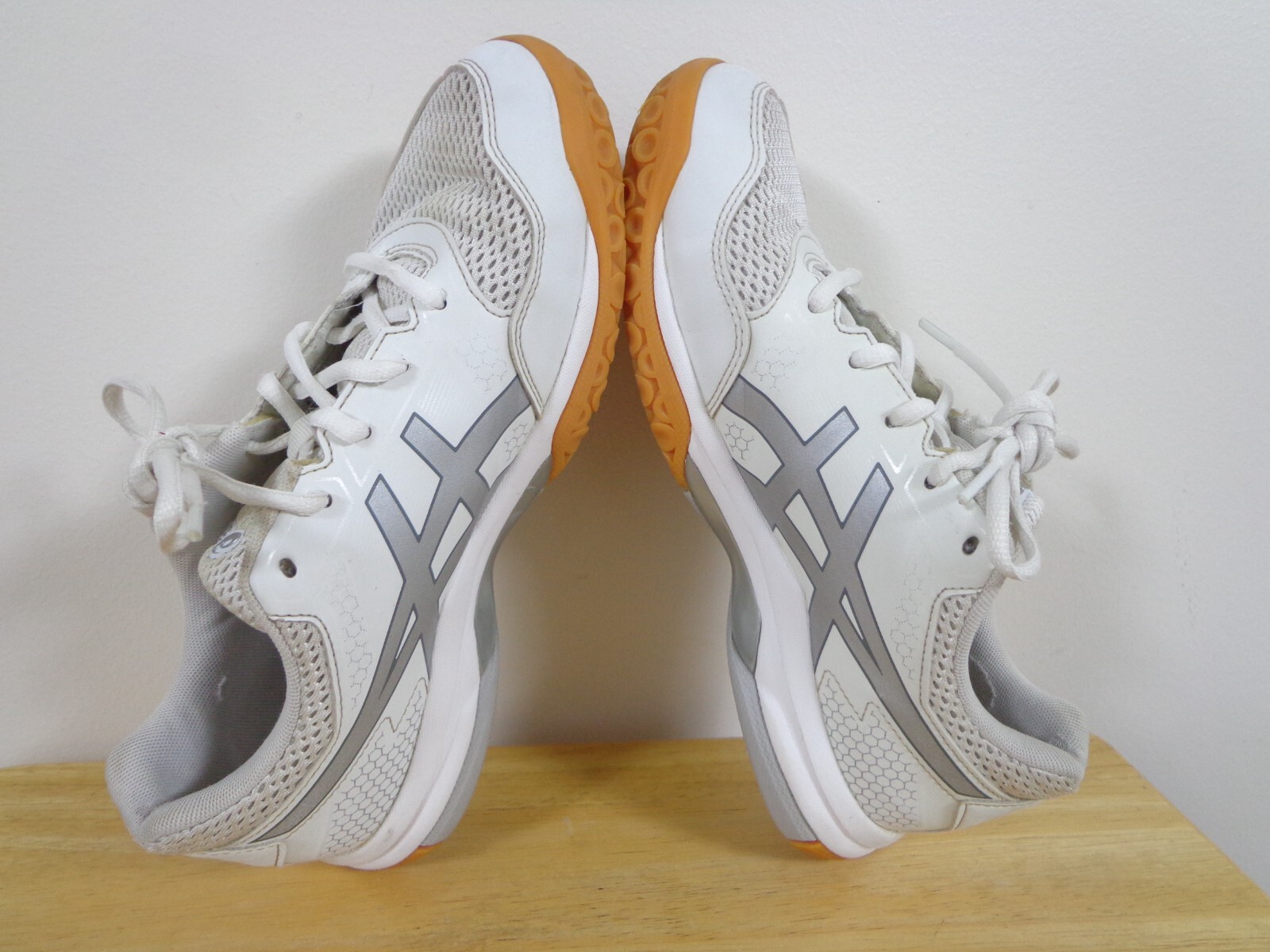 Asics Gel-Rocket (B756Y) Athletic Women’s Shoes White Color Size 7.5