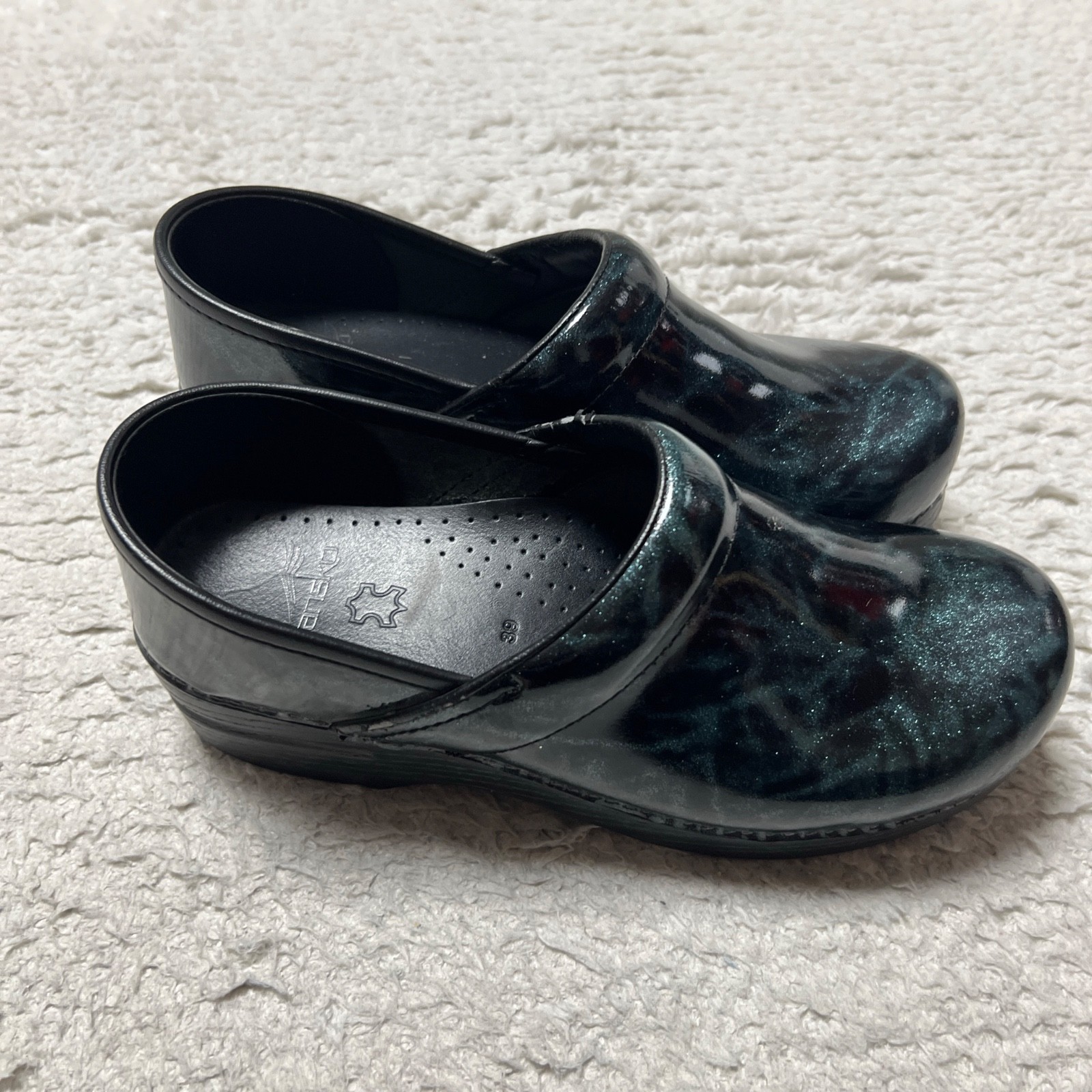 Dansko Professional Clogs Women Size 39 Green Metallic Vegan Leather Workwear