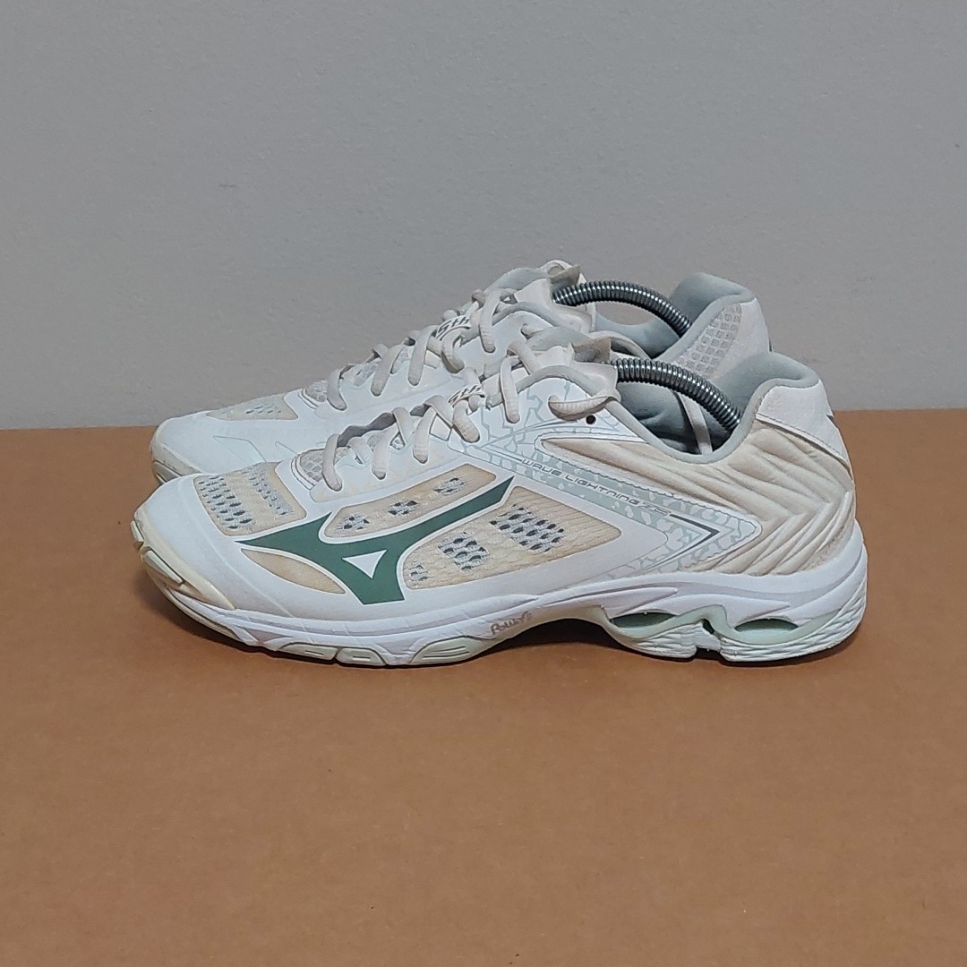 Mizuno Wave Lightning Z5 Volleyball Women’s Shoe White SIZE 11