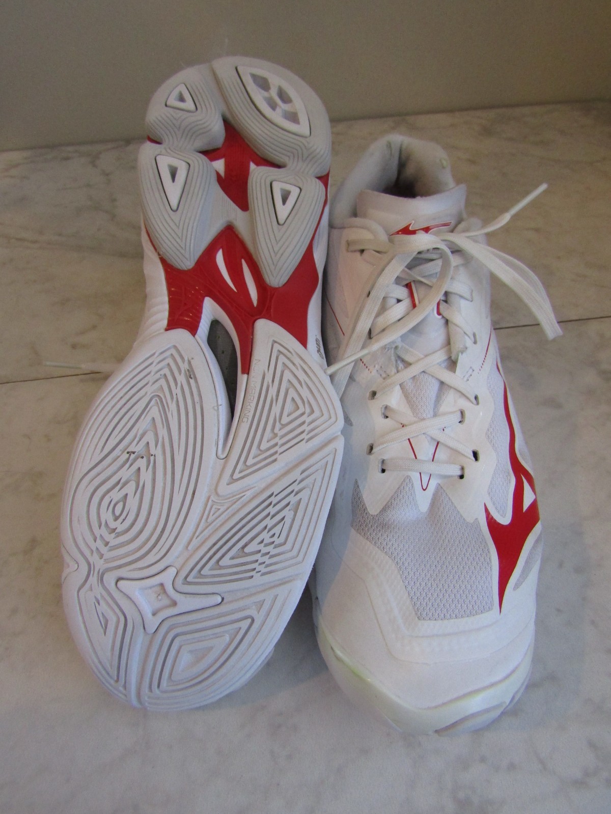 Mizuno Wave Lightning Z6 White Lace up Logo Sneakers Women’s Size 11.5 EU 42