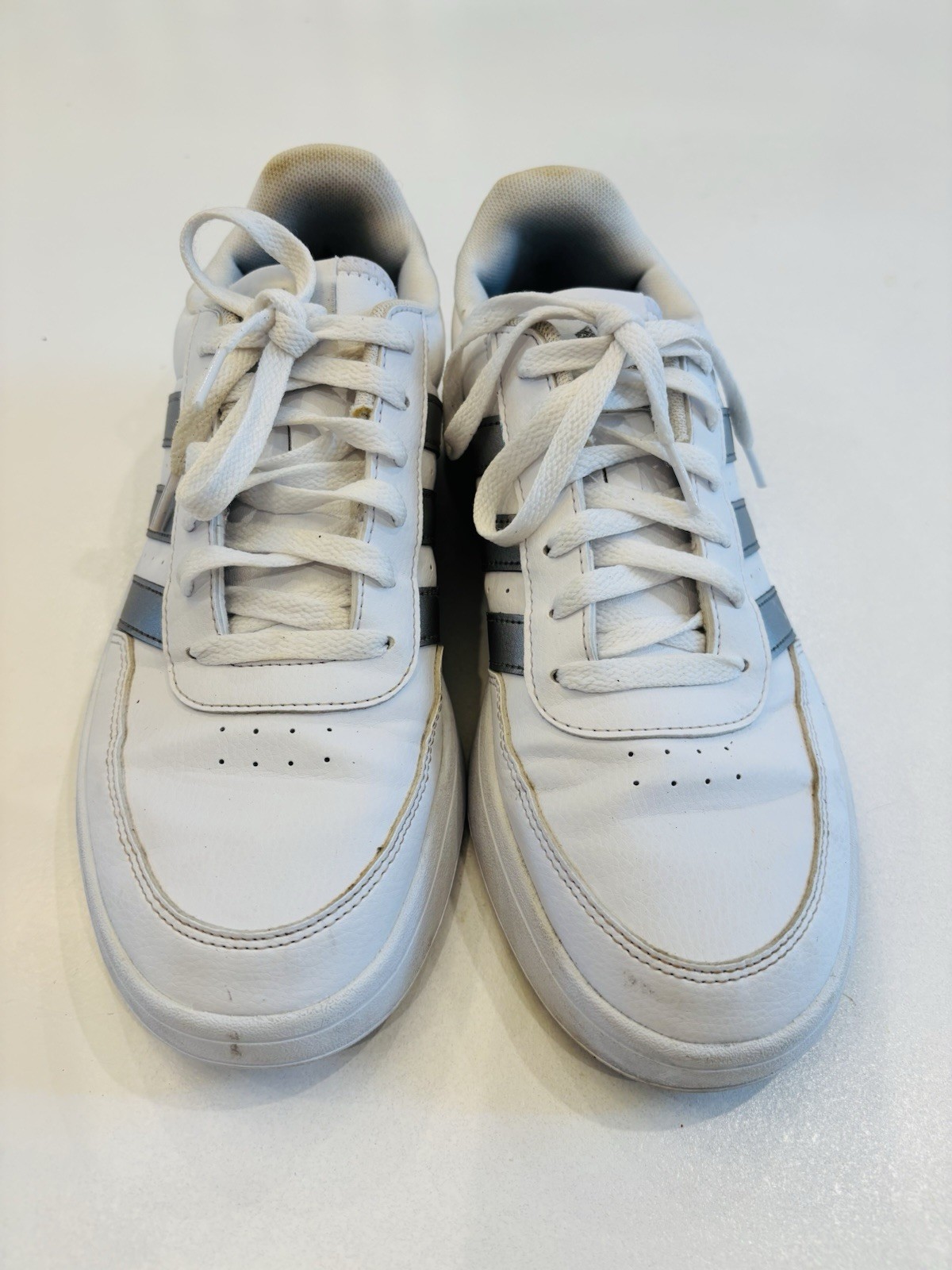Adidas Breaknet 2.0 Women’s In White & Gray Size 9.5