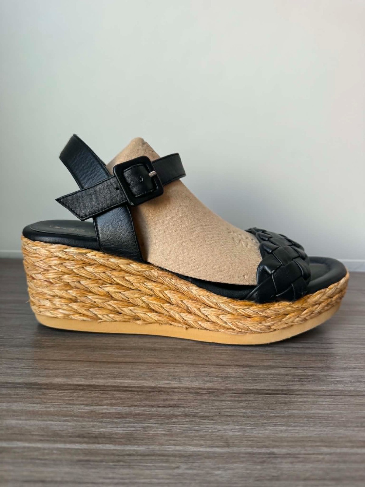 André Assous Cecilia Platform Wedge Sandals Women’s Size 9 US 40 EU $259 Andre
