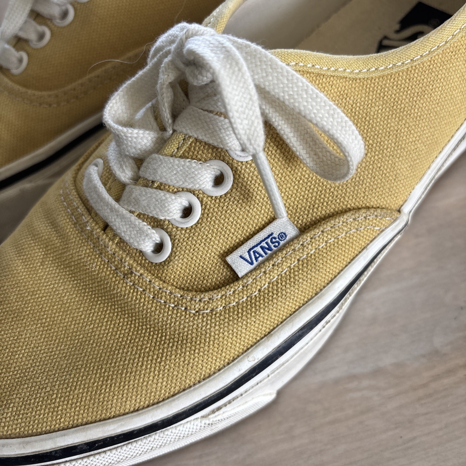 VANS Off The Wall Sneakers Warm Yellow Unisex Men’s 8, Women’s 9.5/10