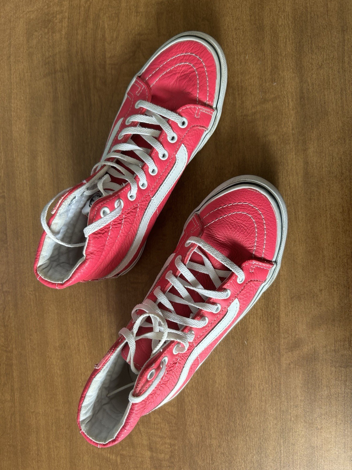 Vans Sk8-Hi Hot Pink Leather High-Tops – Women’s 5 / Men’s 3.5