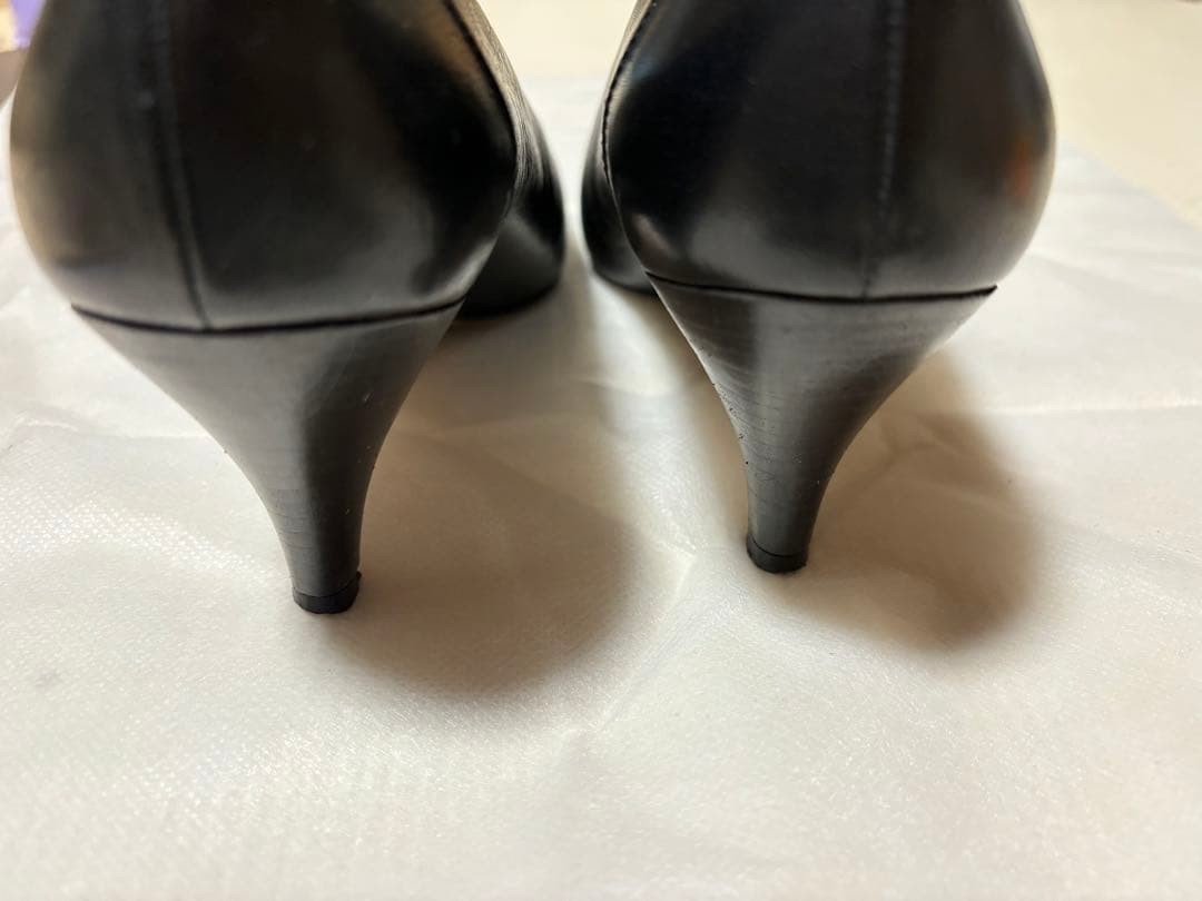 PRADA Black Leather Pointed Toe Heels Size 22.5cm US 5.5 – Excellent Condition