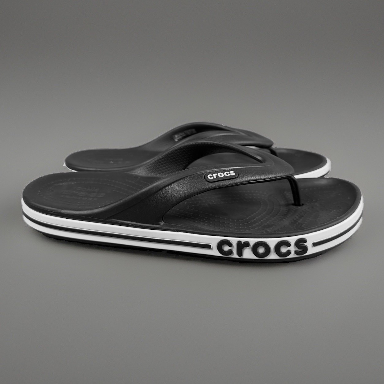 Crocs Adult Bayaband Flip Flop Sandals Women’s 8 Men’s 6 Iconic Comfort Slip On