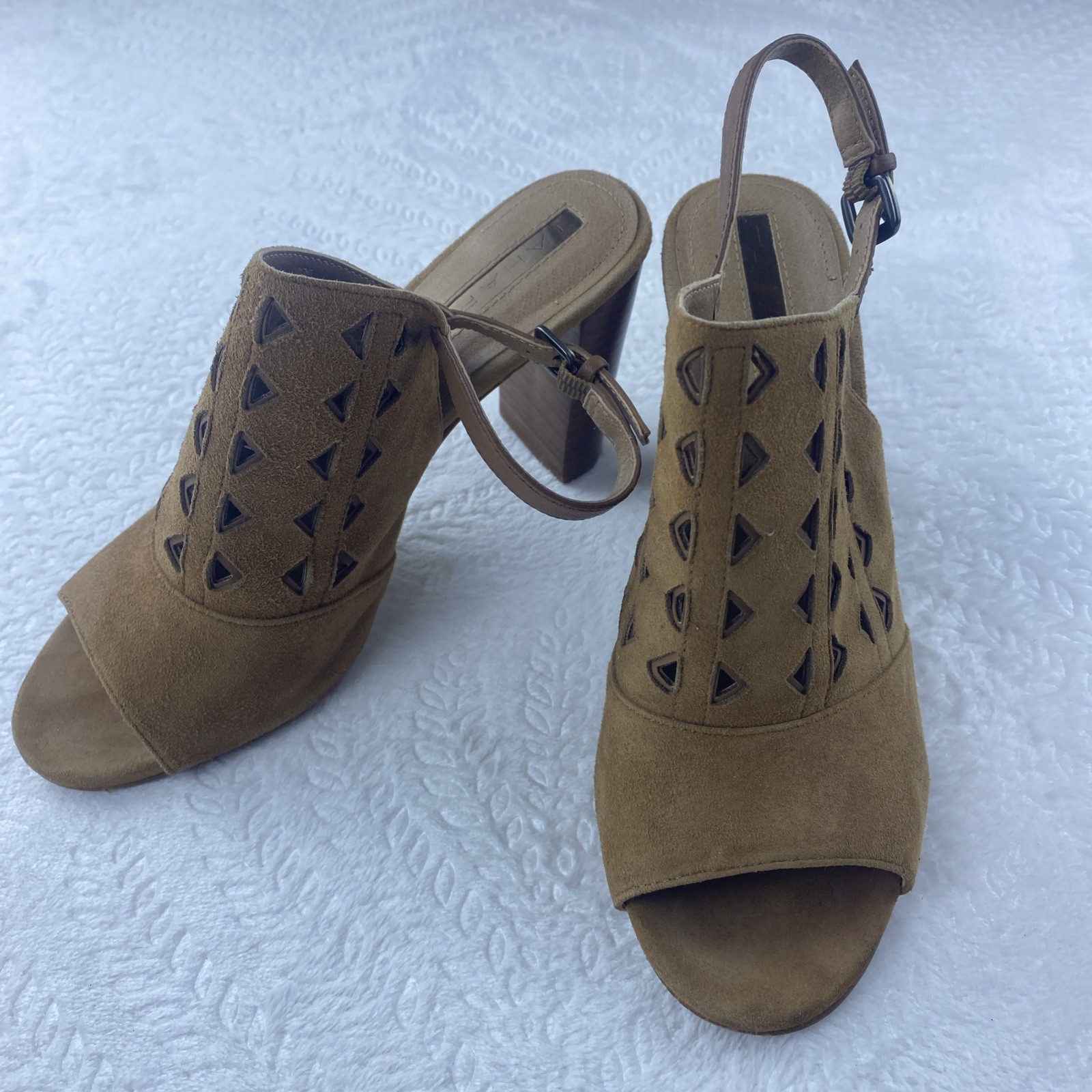 Tahari Marvel Sandals Size 6.5 Maple Brown Block Heel Suede Cutout Sling Back
