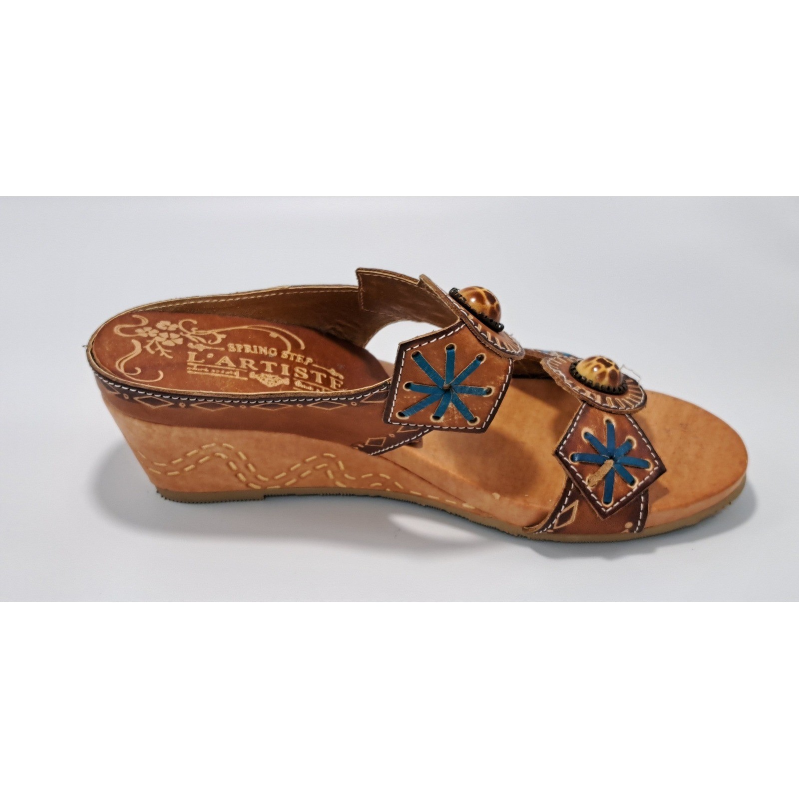 L’Artiste Spring Step Sesame Tan Leather Wedge Sandals Blue Embroidery Womens 36