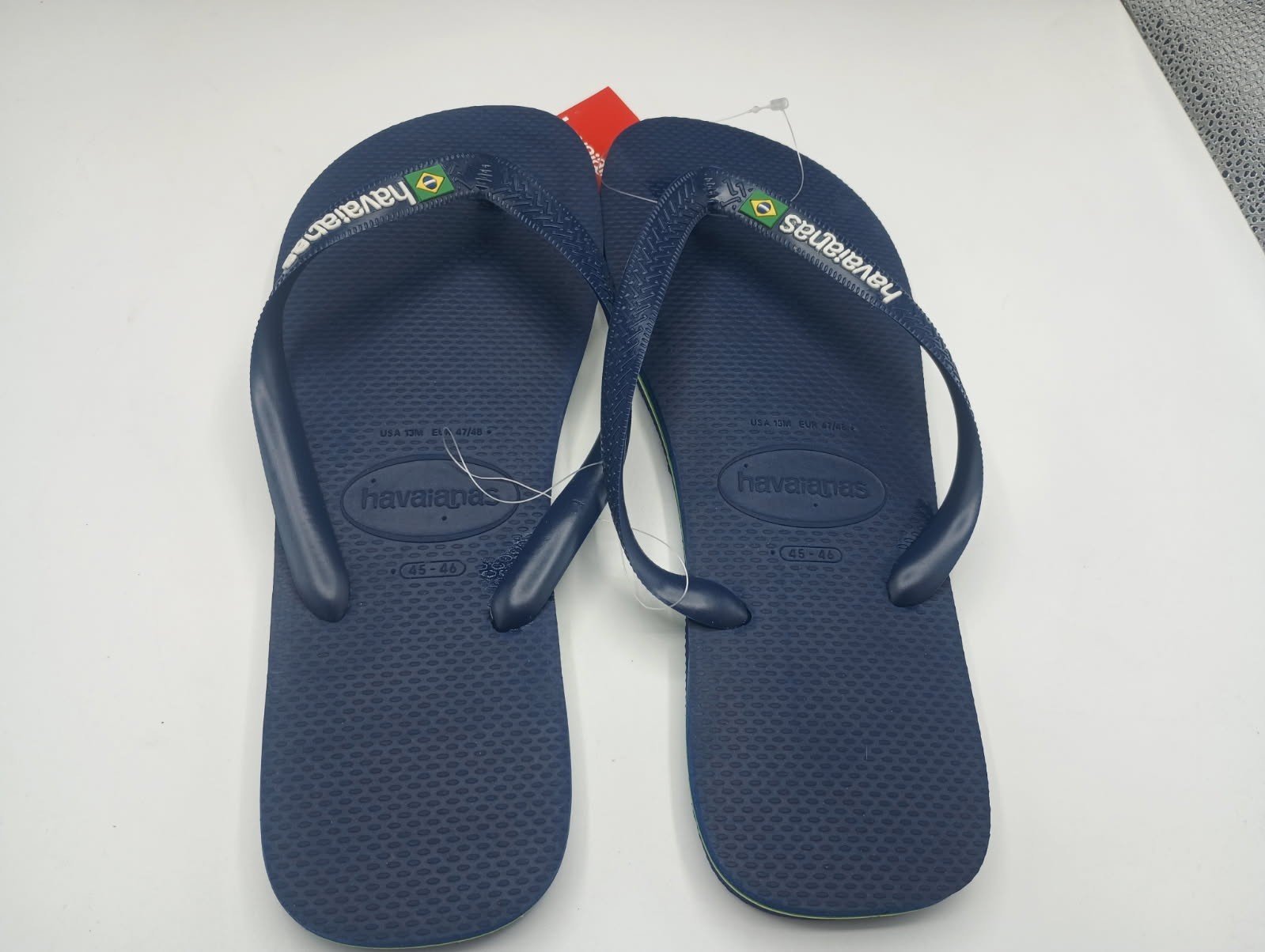 Havaianas – Women’s Brasil Logo Flip-Flop, Navy Blue, Size 13