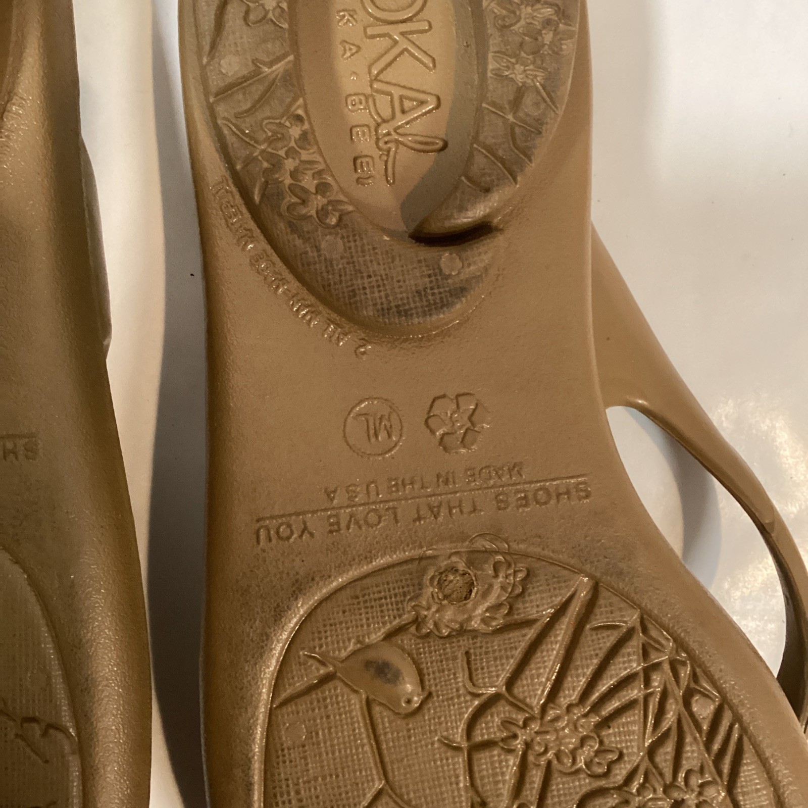 Oka-b Alyssa Aged Gold Flower Toe Slide Sandal Size ML