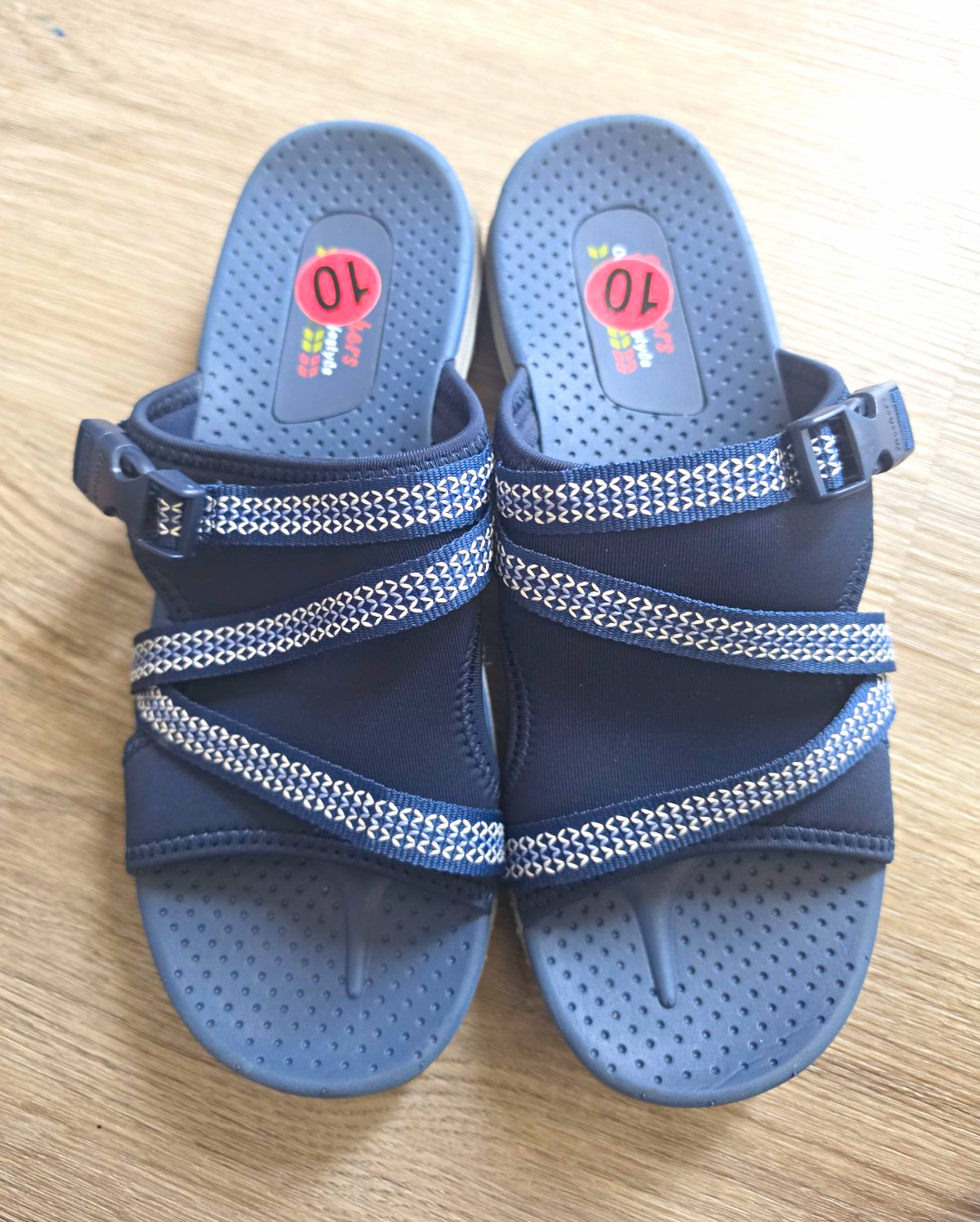 Skechers Women’s Slide Sandals Black/Gray Textile Adjustable Buckle Straps 10