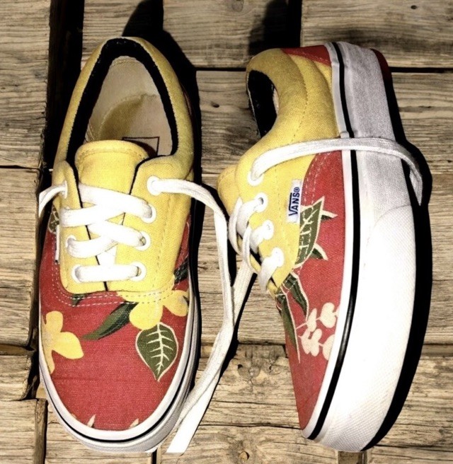 VANS Authentic Van Doren Hawaiian / Red Yellow Women 5 / Men 3.5 Tropical Rare.