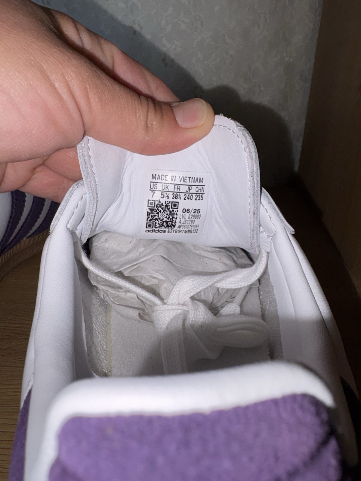 NEW Womens adidas Samba OG Athletic Shoe Cloud White Alumina Aurora Plum