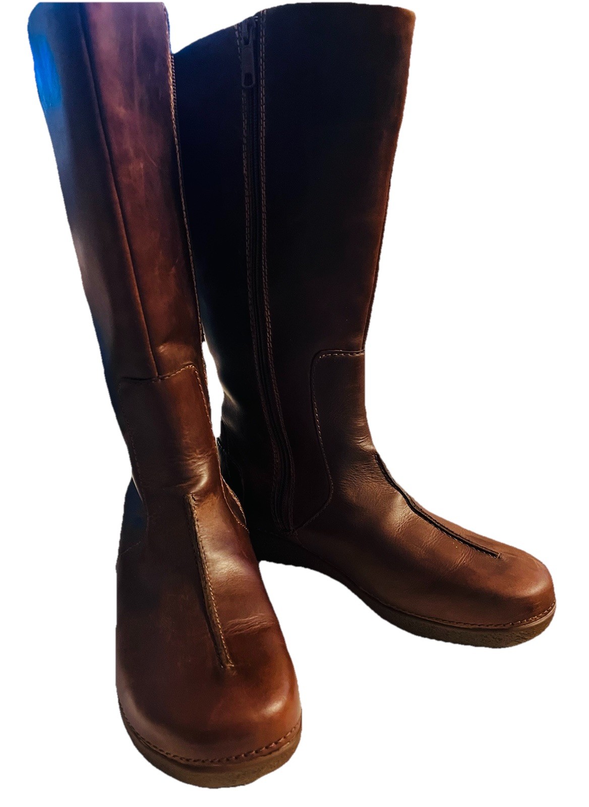 Daluth Trading Women’s Sz 9.5 Brown Leather Boots Pull Tab/Crepe Rubber Sole