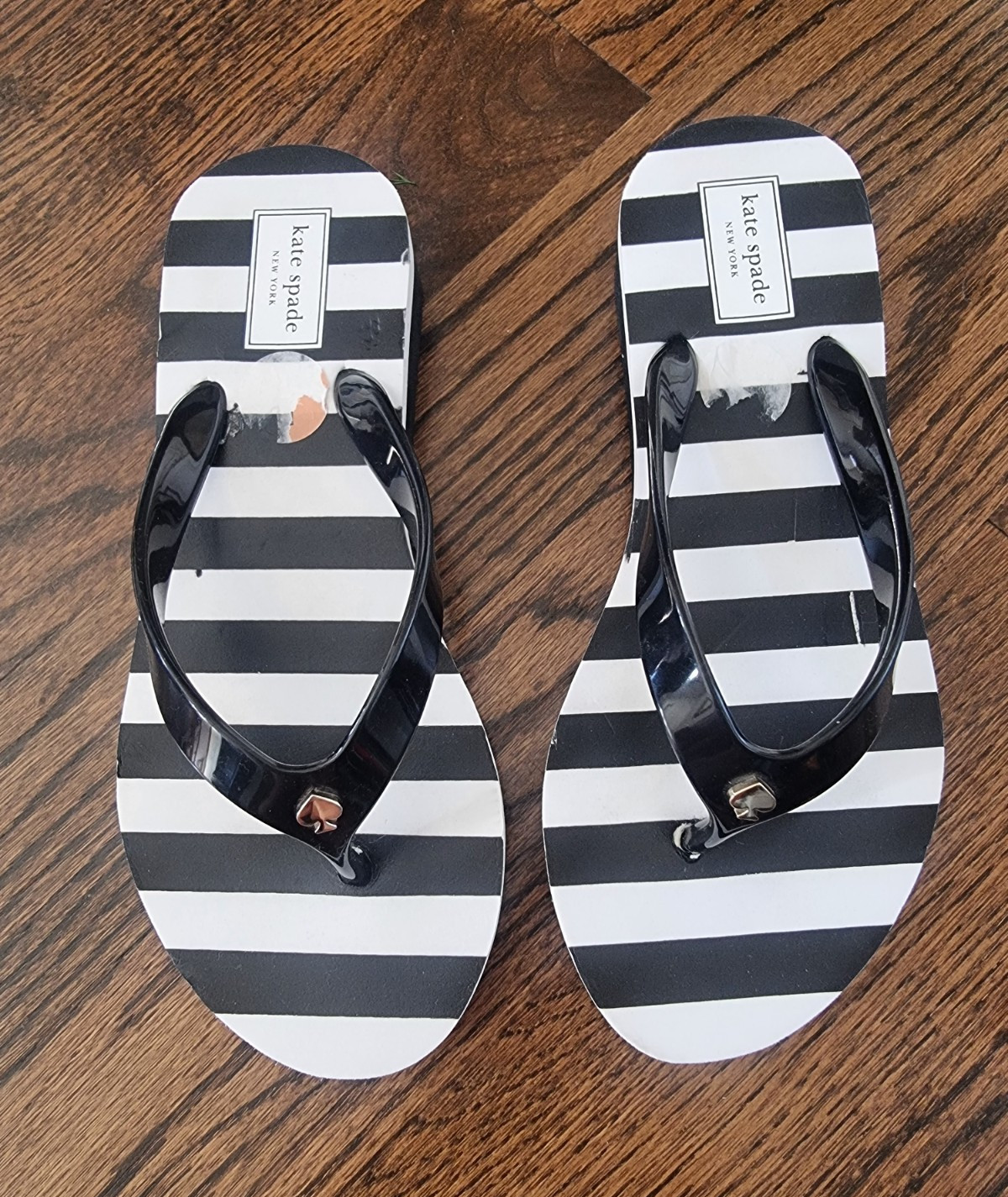 Kate Spade New York Women’s Black/White Striped Flip Flop Sandals US 7 M.