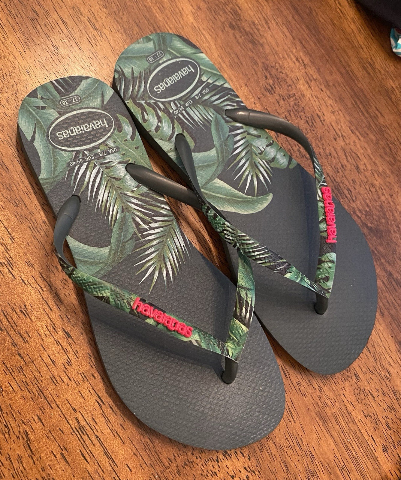 Havaianas Tropical Leaf Flip Flops Women’s 7/8 Green Palm Leaf Sandals Beach