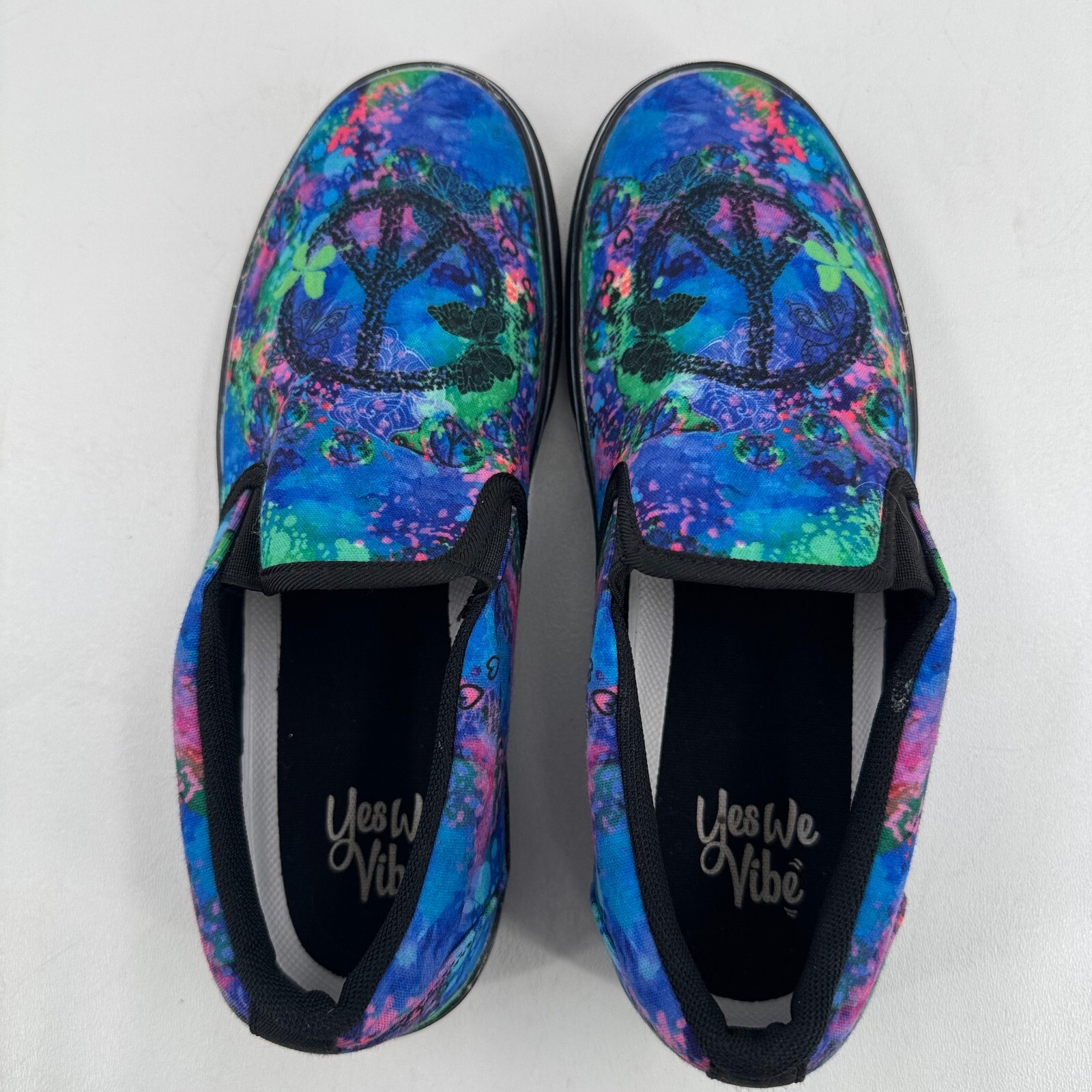 Yes We Vibe Shoes UNISEX Multicolor Peace Sign Slip On Sneakers MENS 7 WOMENS 9