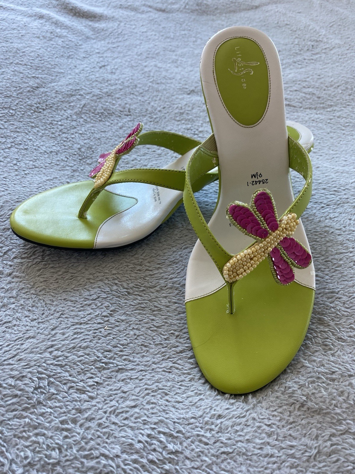 Life Stride Beaded Y2K VTG Size 9.5 Like Green Fuschia Sequins Thong Sandal
