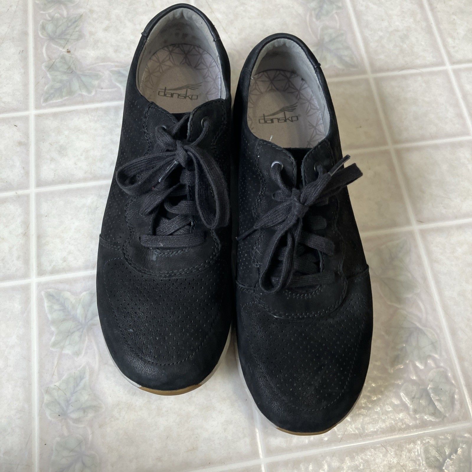 Dansko Shoes Womens 41 US 795 Christina Sneaker 4254100302 Black Leather Lace Up