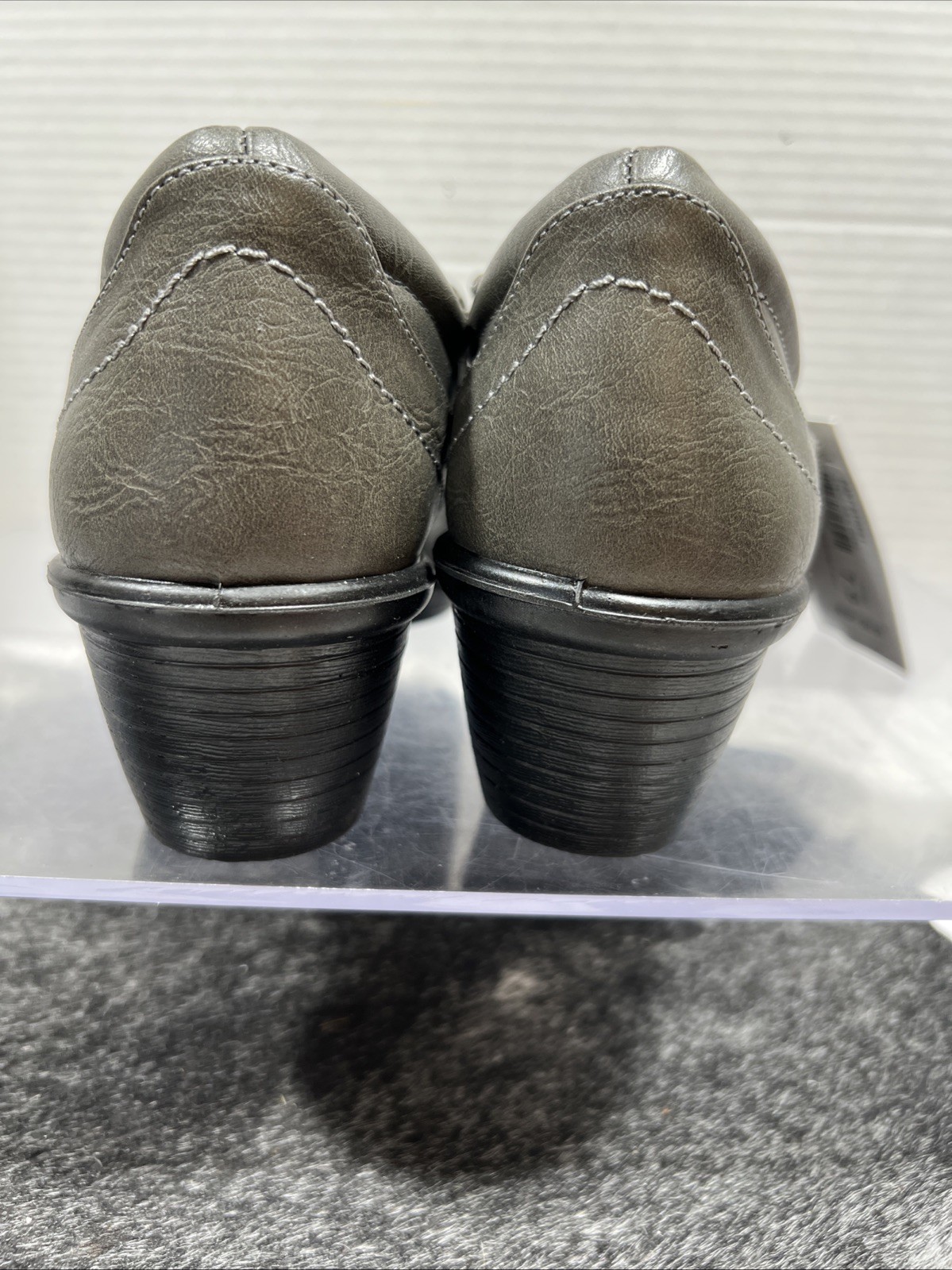 Easy Street Women’s Faux Leather Grey Stroll Comfort Shoes Size 7.5