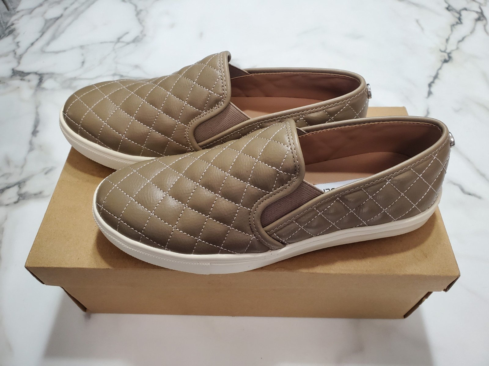 Steve Madden Ecentrcq Quilted Slip On Women’s Size 8.5 Sneakers Taupe NIB