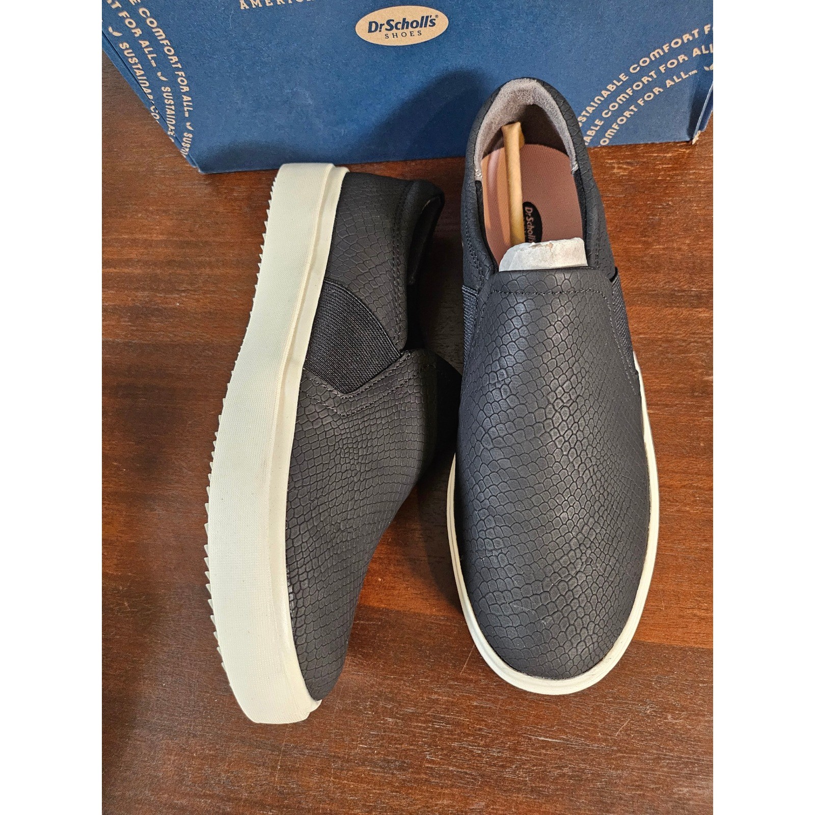 Dr. Scholl’s Slip On Sneakers Womens 7 Black Snakeskin Embossed Madison