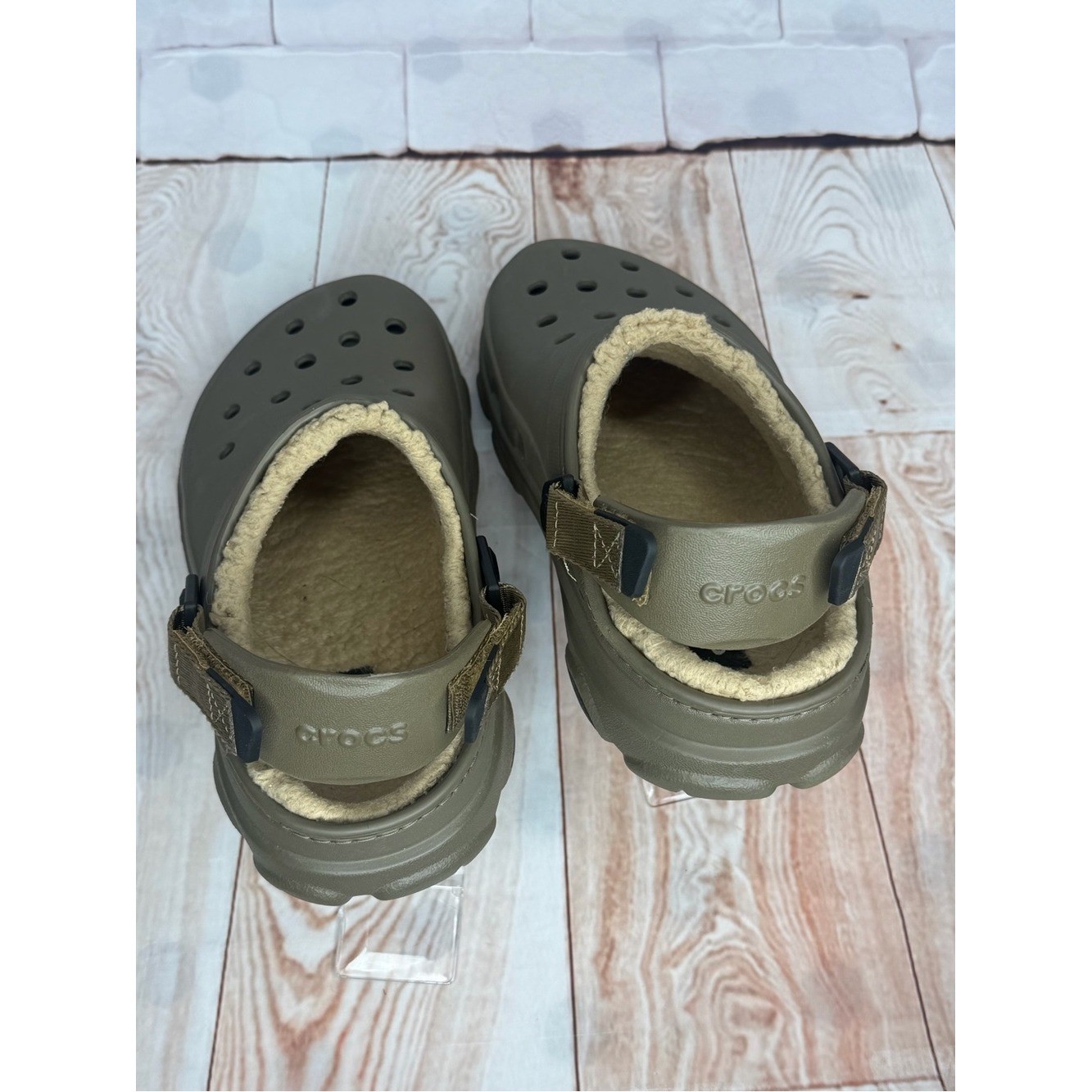 Crocs All Terrain Lined Clogs Olive Green Women’s Size 7 / Men’s Size 5