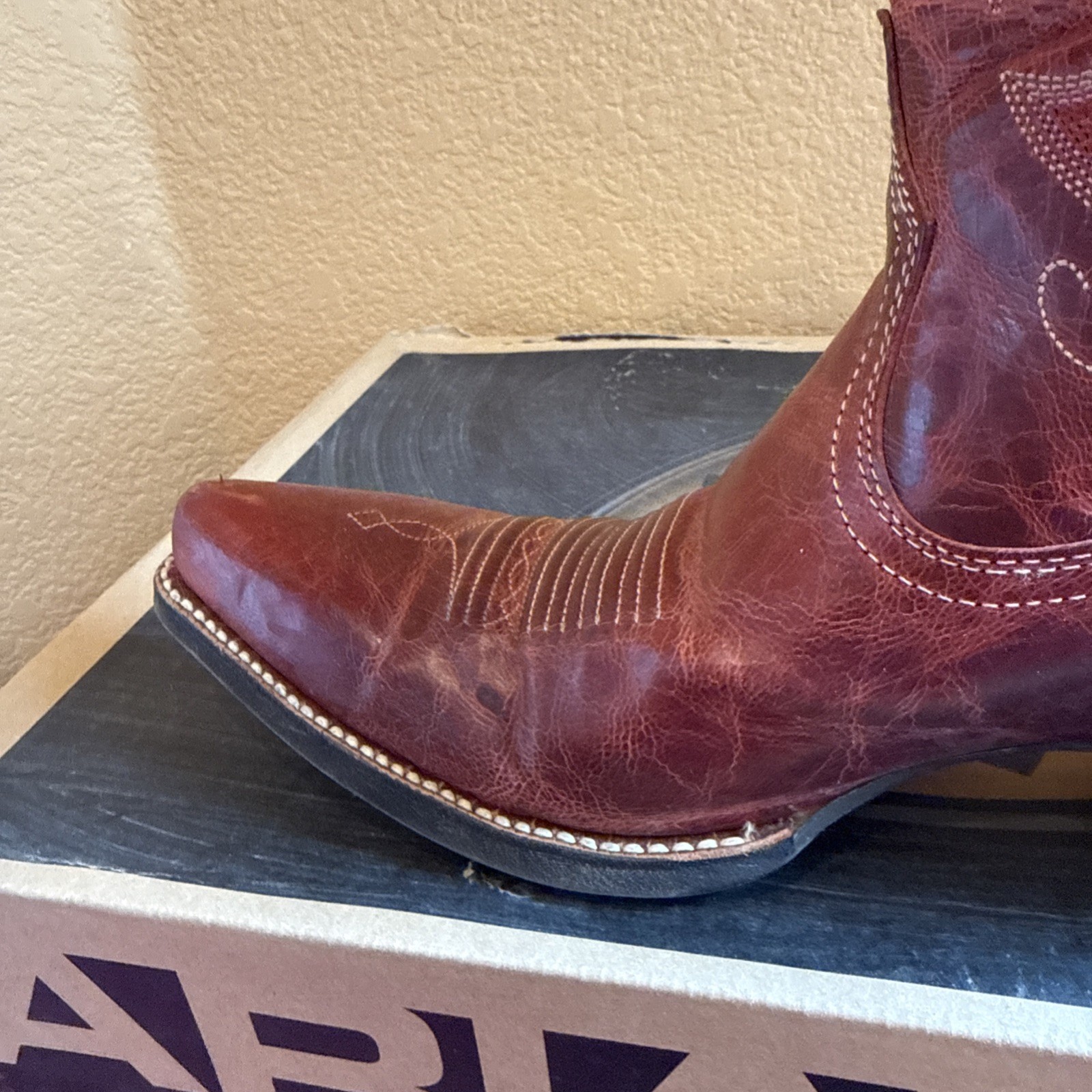 Ariat Ladies Alabama Boots Red Leather Stitched Style 10010978 Size 9.5 B