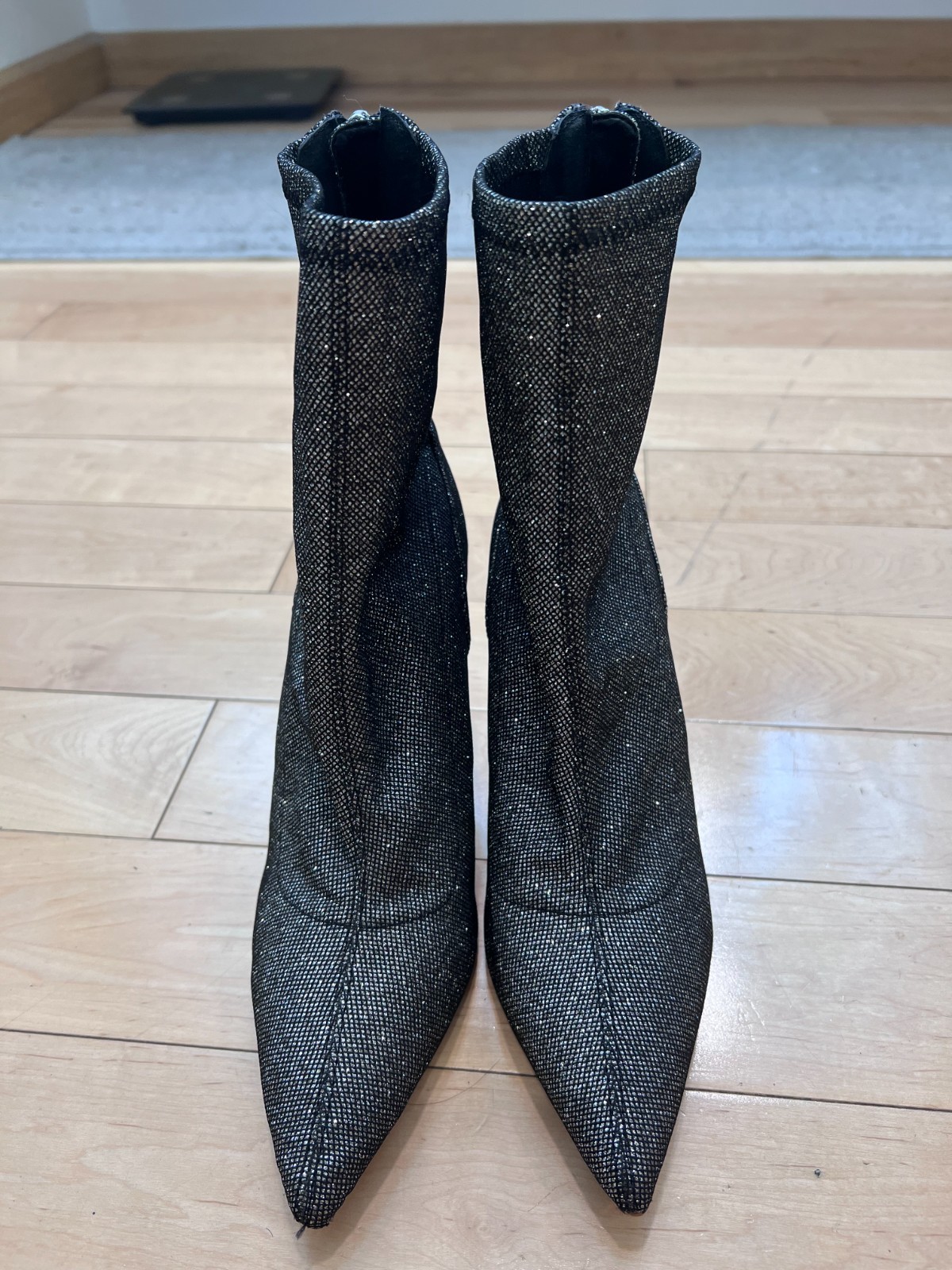 Jewel Badgley Mischka Finley Black Silver Glitter Ankle Boots Booties Womens 6.5