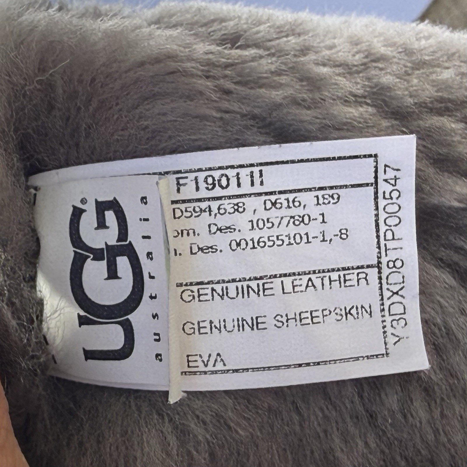 UGG Australia Bailey Button Triplet Boots Women’s 8 Gray Twinface Sheepskin