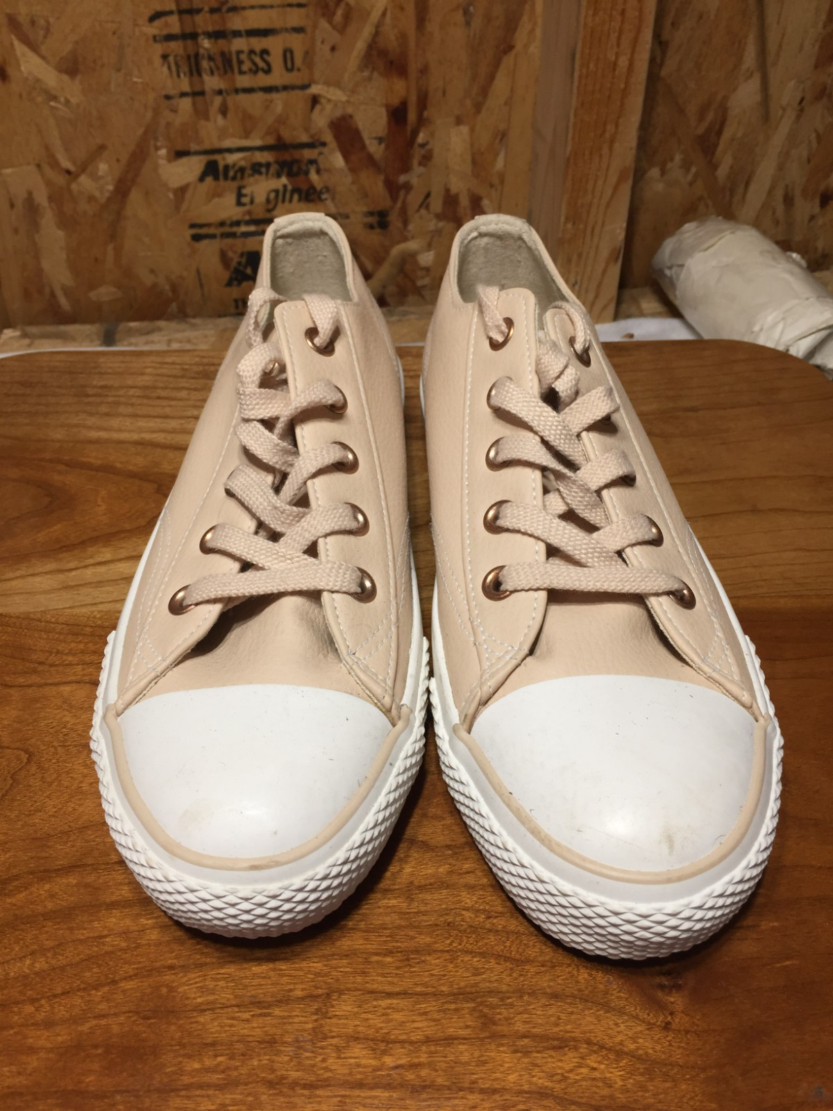 NEW Airwalk Blush Pink Faux Leather Low Top Sneakers Womens 9 Lace Up